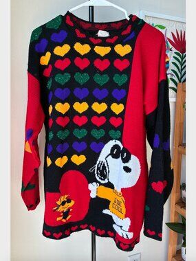 Snoopy & Friends	Vintage Snoopy Sweater - Size M